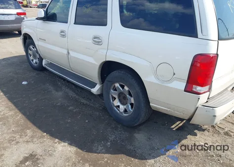 2004 Cadillac Escalade Standard z USA, uszkodzony, nr VIN 1GYEK63N14R201203